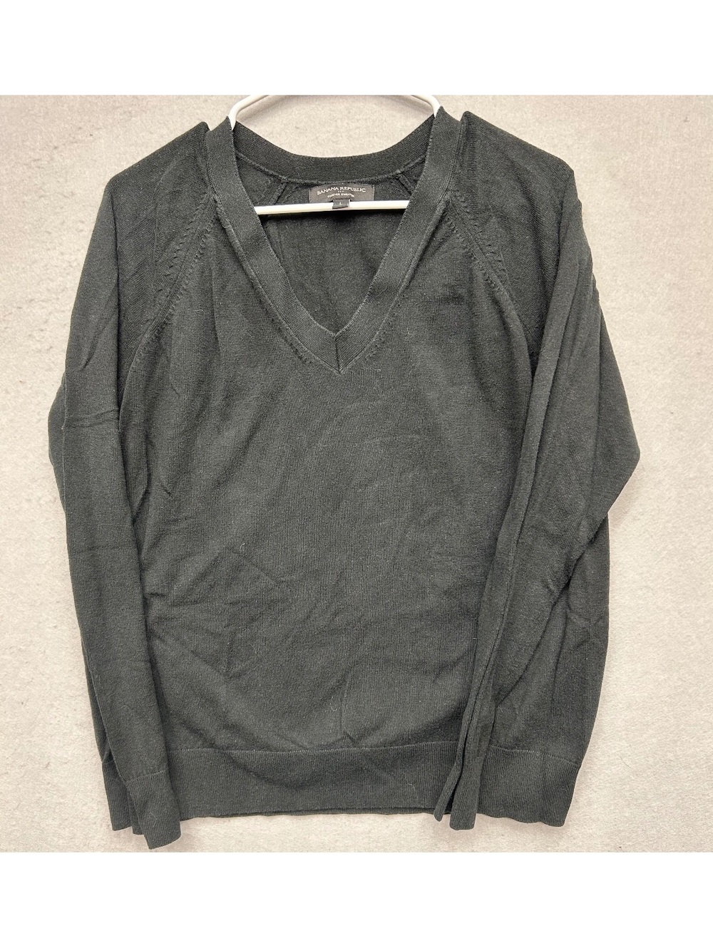 Banana Republic V Neck Forever Sweater Womens Size L